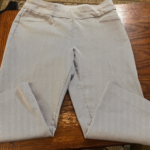 Stylish Gray Striped Pants - Picture 1 of 6